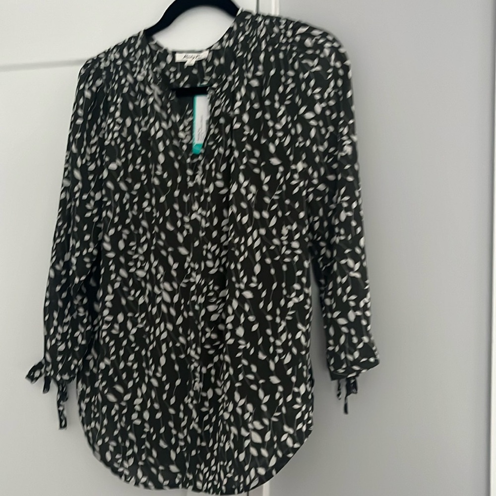 Monday Fun three quarter tie sleeve blouse